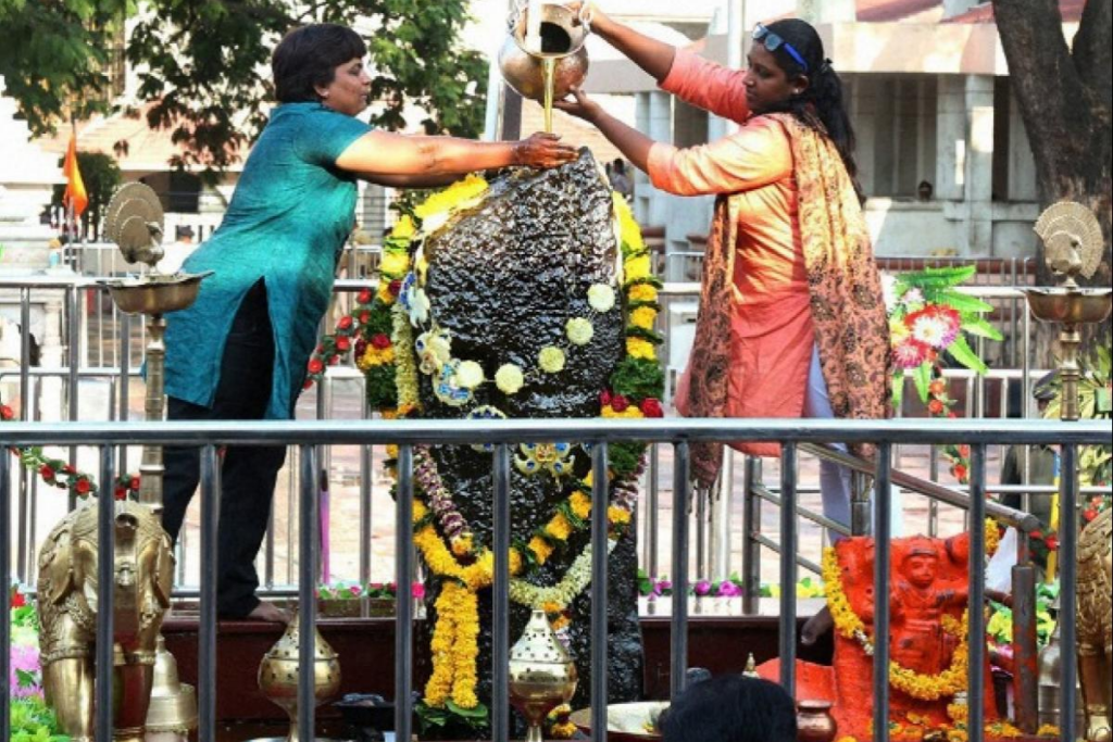 Rules of Shani Shingnapur Temple