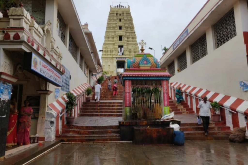 Transportation Options to Dwaraka Tirumala