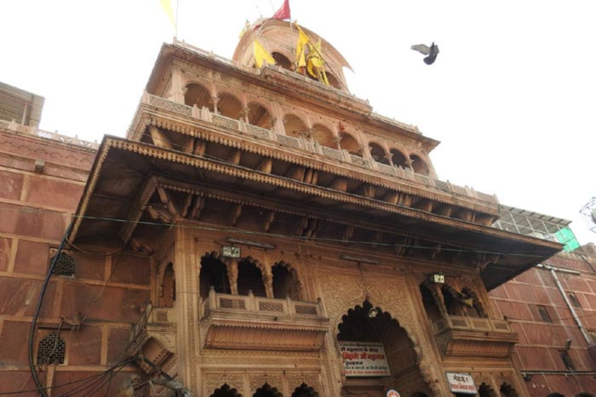 banke bihari temple timings