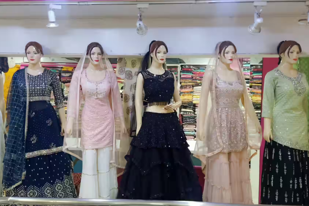 Ujjain famous clothes for Ladies?